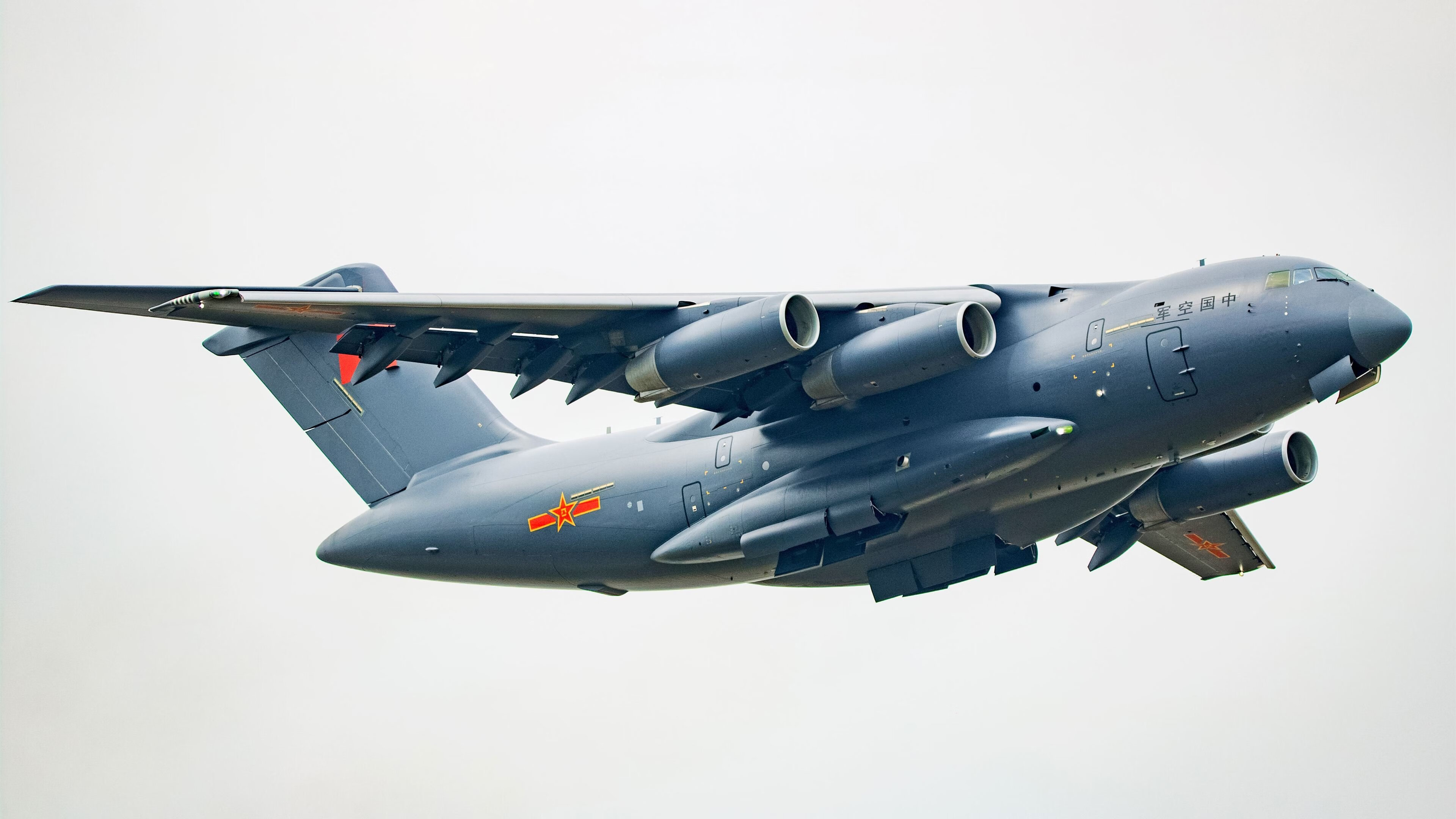 昏暗中唯一的光,霍勒迪扼杀国王,黄蜂于窒息封锁中主宰比赛