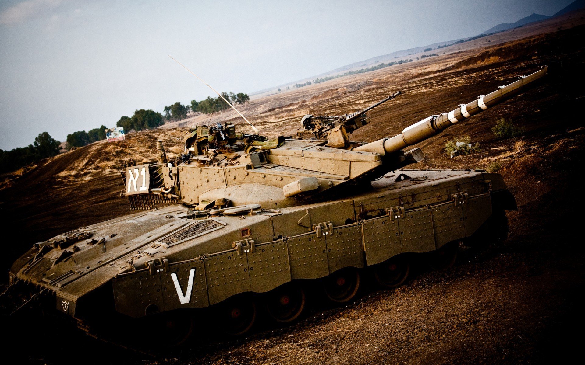 跨界风暴，佛罗伦萨足球打穿芬兰防线，坎特神奇接管F1年度争冠赛